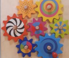 Wooden gears toy